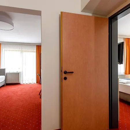 Hotell Vital Krainz Mit Nebenhaus Familien 4*