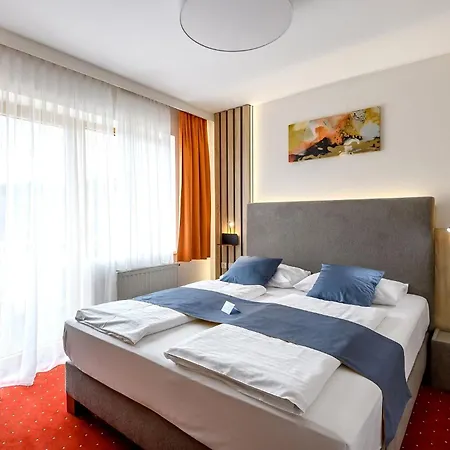 Vitalhotel Krainz Mit Nebenhaus Familien Oase Loipersdorf bei Fuerstenfeld