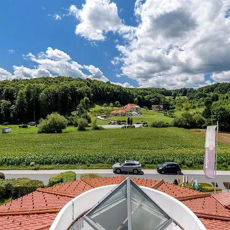 Hotell Vital Krainz Mit Nebenhaus Familien 4*