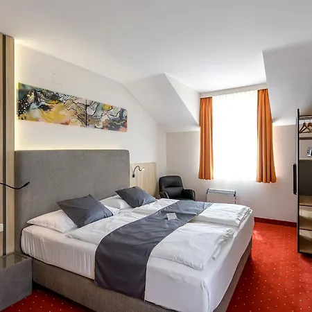 Vitalhotel Krainz Mit Nebenhaus Familien Oase Hotel Fürstenfeld