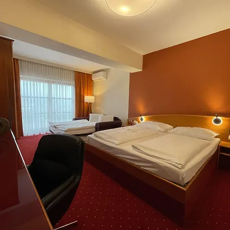 Vitalhotel Krainz Mit Nebenhaus Familien Oase Hotel 4*