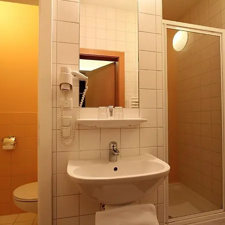 Vitalhotel Krainz Mit Nebenhaus Familien Oase Loipersdorf bei Fuerstenfeld