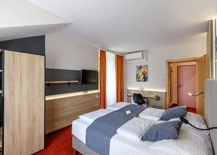 Vitalhotel Krainz Mit Nebenhaus Familien Oase لويبرسدورف باي فرس