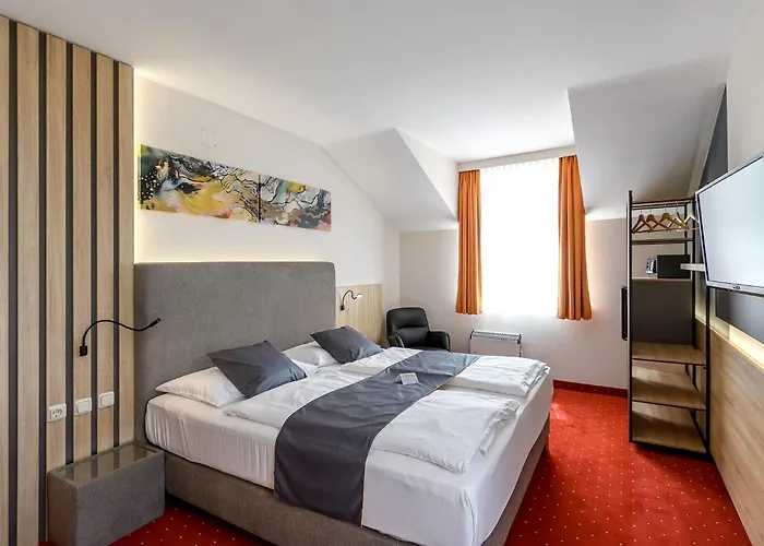 Vitalhotel Krainz Mit Nebenhaus Familien Oase Hotel Fürstenfeld